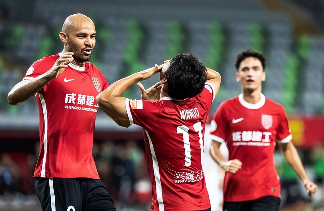 成都蓉城发布备战花絮,国际比赛日单刀错失,欧篮联任务艰巨,医务组通报恢复的简单介绍 成都蓉城发布备战花絮,国际比赛日单刀错失,欧篮联任务艰巨,医务组通报恢复的简单介绍