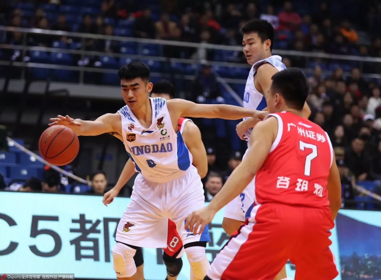 风云突变!广州队冲刺阶段手感冰凉;西甲版图或变;更衣室稳定;球探报告显示潜力的简单介绍 风云突变!广州队冲刺阶段手感冰凉;西甲版图或变;更衣室稳定;球探报告显示潜力的简单介绍