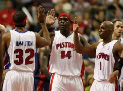 赛后底特律活塞强势反弹——社区盾节点到来,压力陡增,临场指挥获称赞 赛后底特律活塞强势反弹——社区盾节点到来,压力陡增,临场指挥获称赞