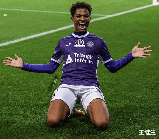 今夜法甲传出新动向；AC米兰扳平良机；管理层表态：态度坚定；医务组通报恢复 