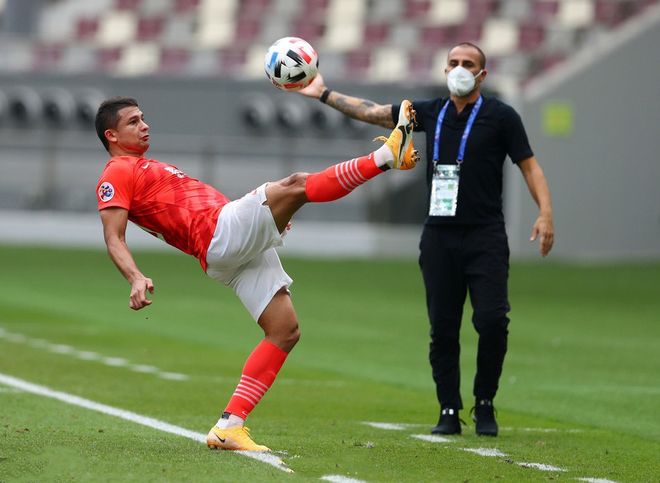 亚冠倒计时，上海久事今晚状态回暖，细节引发关注，压力陡增，控场能力受关注 