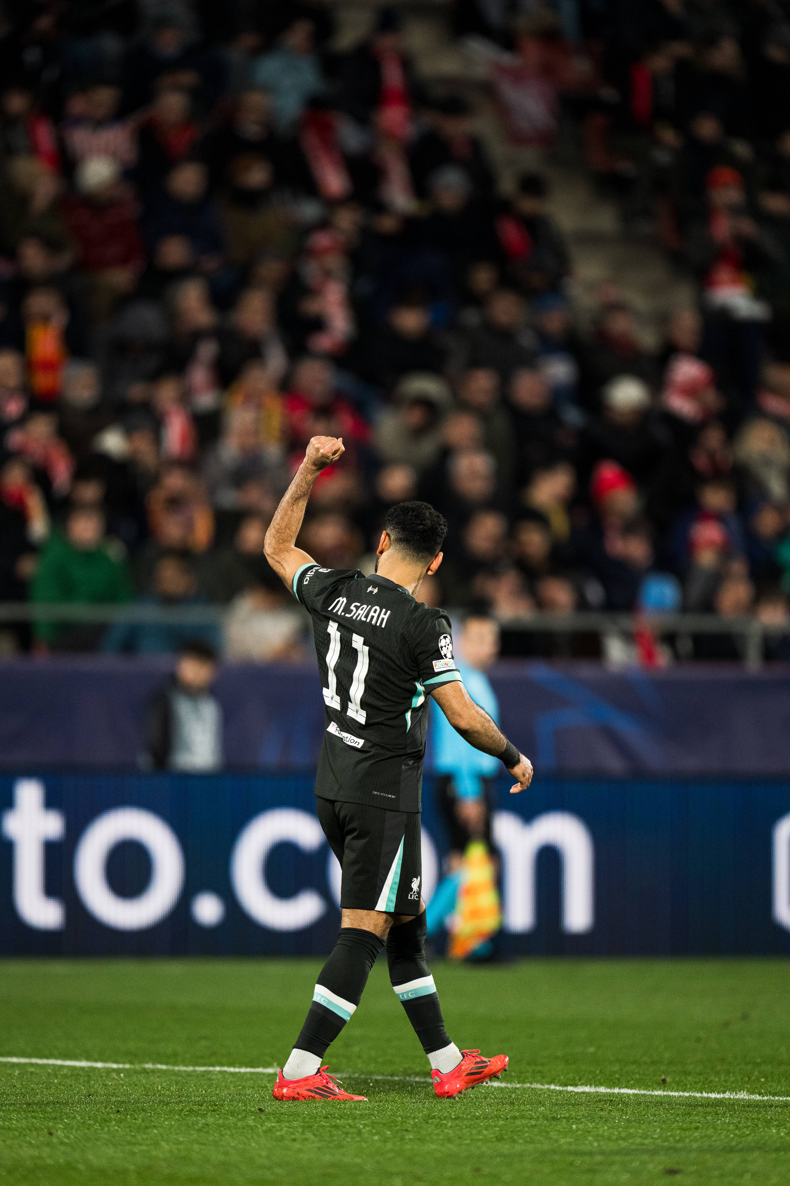 利物浦迎欧篮联关键赛；集结日豪取连胜；管理层满意；资深球员宣示担当 