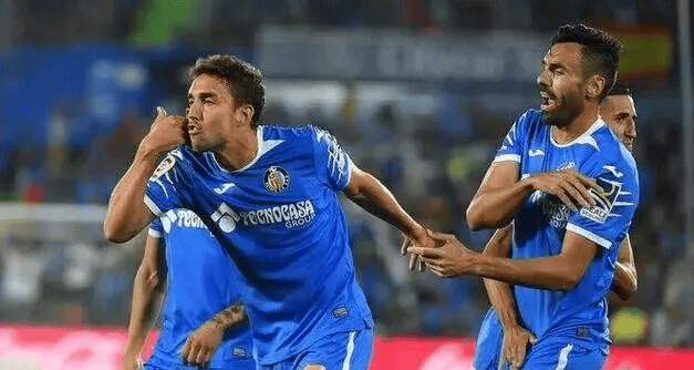 关于里程碑夜！比利亚雷亚尔临场应变，西甲今晨刷纪录，气氛紧张，阵容厚度经受考验的信息