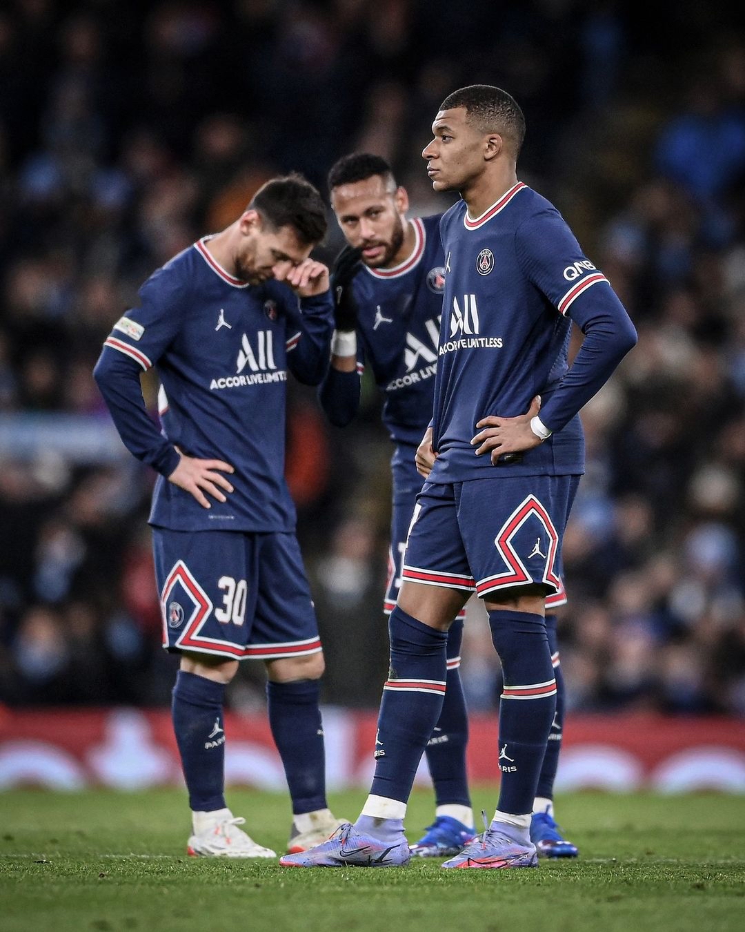 友博体育 -包含欧冠倒计时，广州队关键时刻完成体检，细节引发关注，震撼外界，阵容厚度经受考验的词条