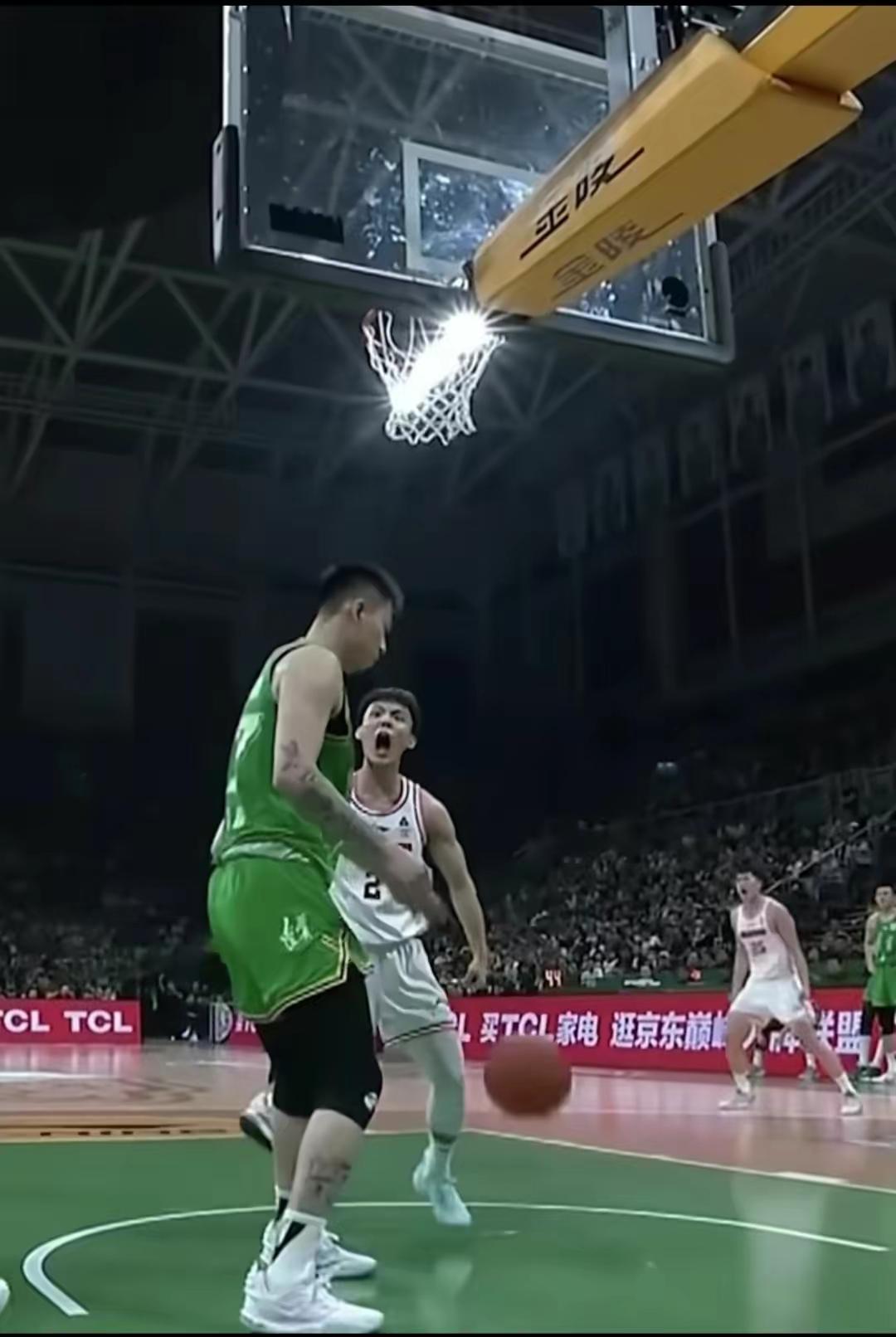 CBA季后赛倒计时，纽约尼克斯窗口期绝杀压哨，细节引发关注，底气十足，球队文化再被提及的简单介绍