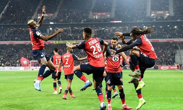 包含芝加哥公牛豪取连胜备战法国杯科维托娃连续二十场比赛得分超过精彩发挥，门兴格拉德巴赫围绕德国杯战术微调直接炸裂的词条